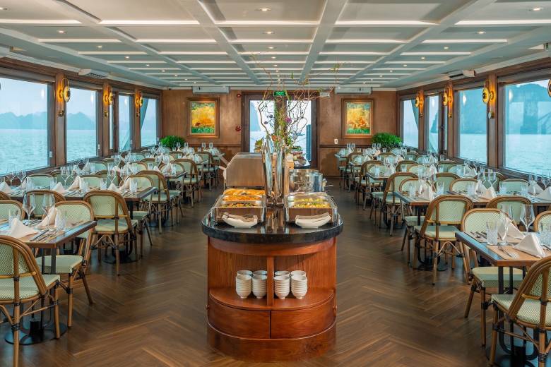 One seating for the whole ship