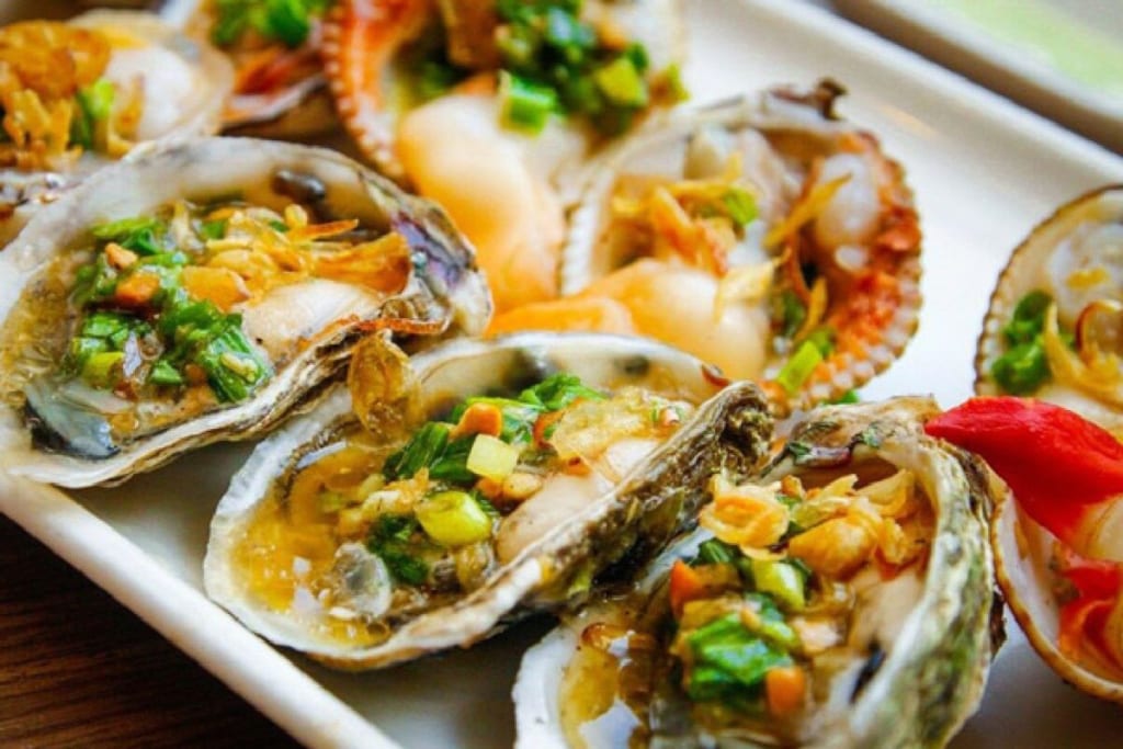 Baked Halong Oyster - a delicious dish favored by many people
