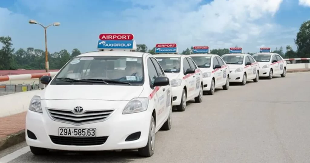 Taxi is one of the most convenient ways for Hanoi - Halong travel. Learn more about taxi from Hanoi to Halong Bay and have safe rides.