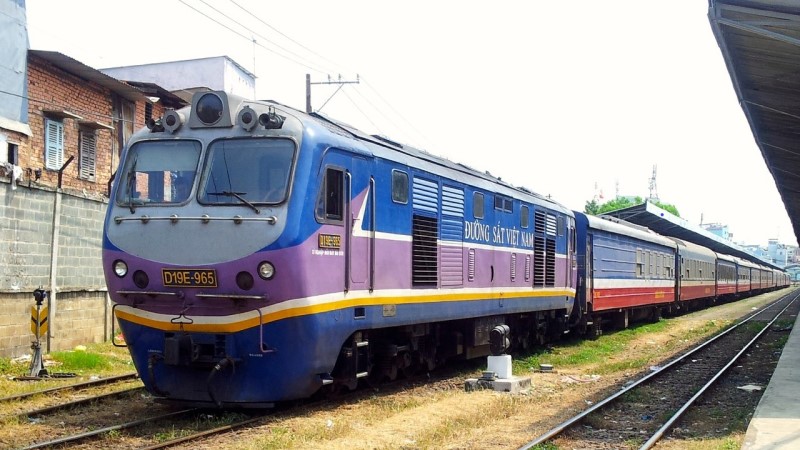 Hanoi to Halong Bay train