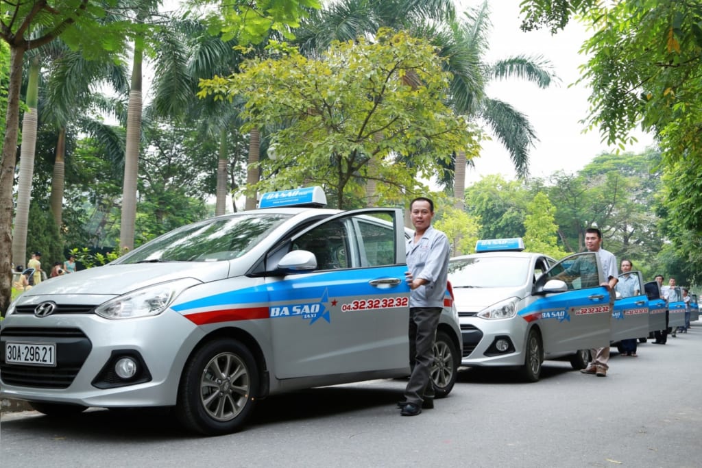 Safe taxi rides from Hanoi to Halong Bay
