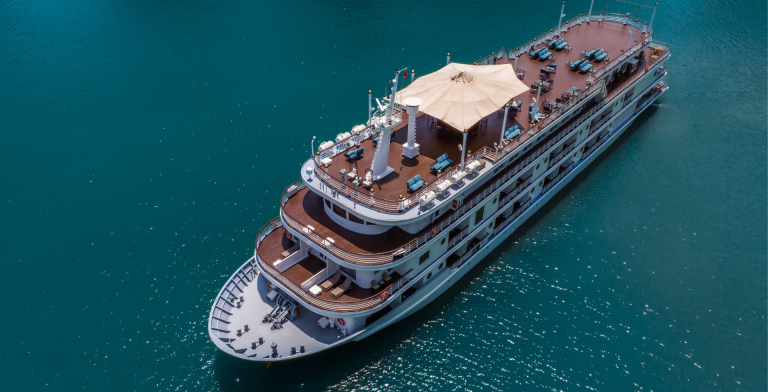 A luxury journey through Halong & Lan Ha Bay recommended by Revista Interiores
